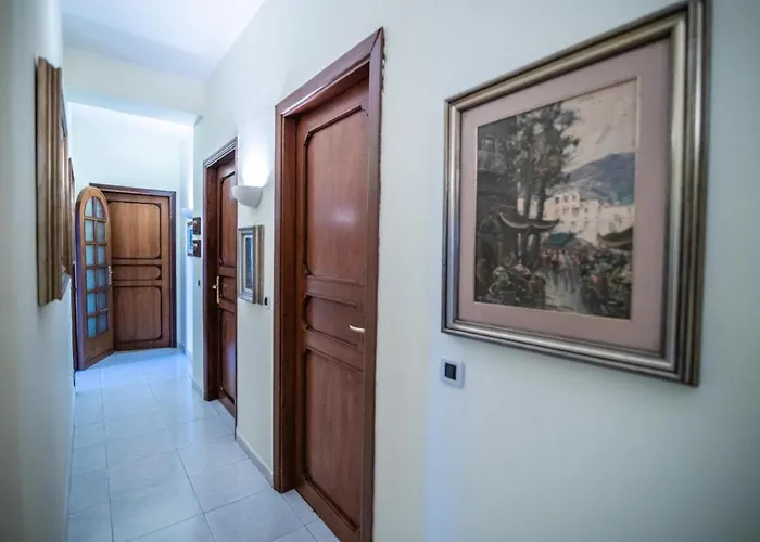 Courrier-house
