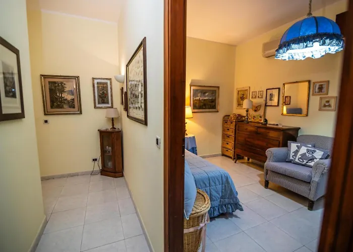 Courrier-house * Aci Castello